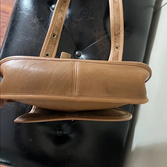 Vintage Coach Crescent Leather Saddle Bag - Picture 5 of 13